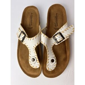 A Giannetti Italy White Leather Slip-On Bio-Gold Thong Sandals Sz 9.5